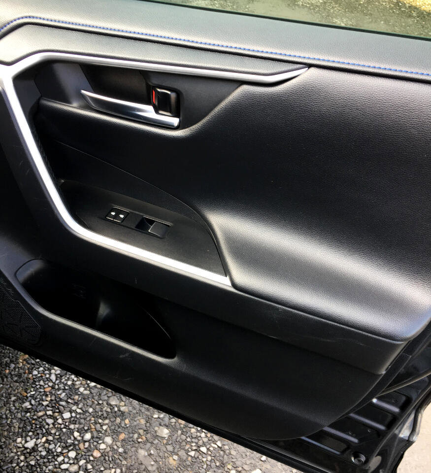 Used 2020 Toyota RAV4 XSE image 15