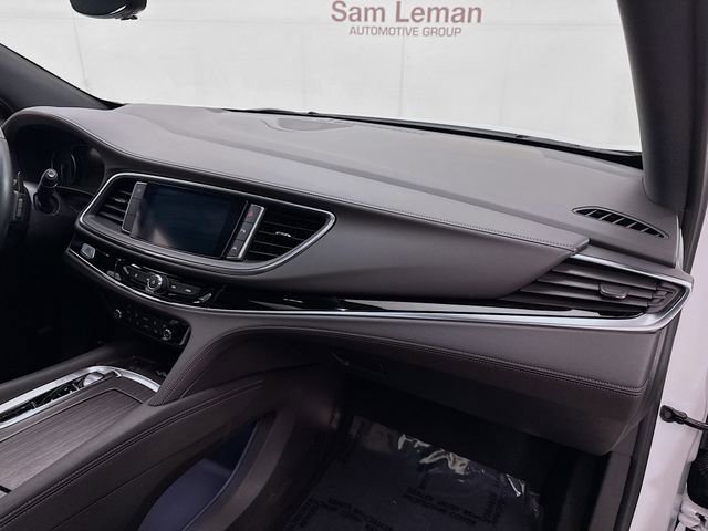Used 2023 Buick Enclave Avenir image 32