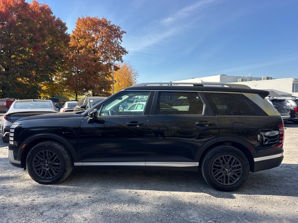 Used 2026 Hyundai Palisade SEL FWD image 2