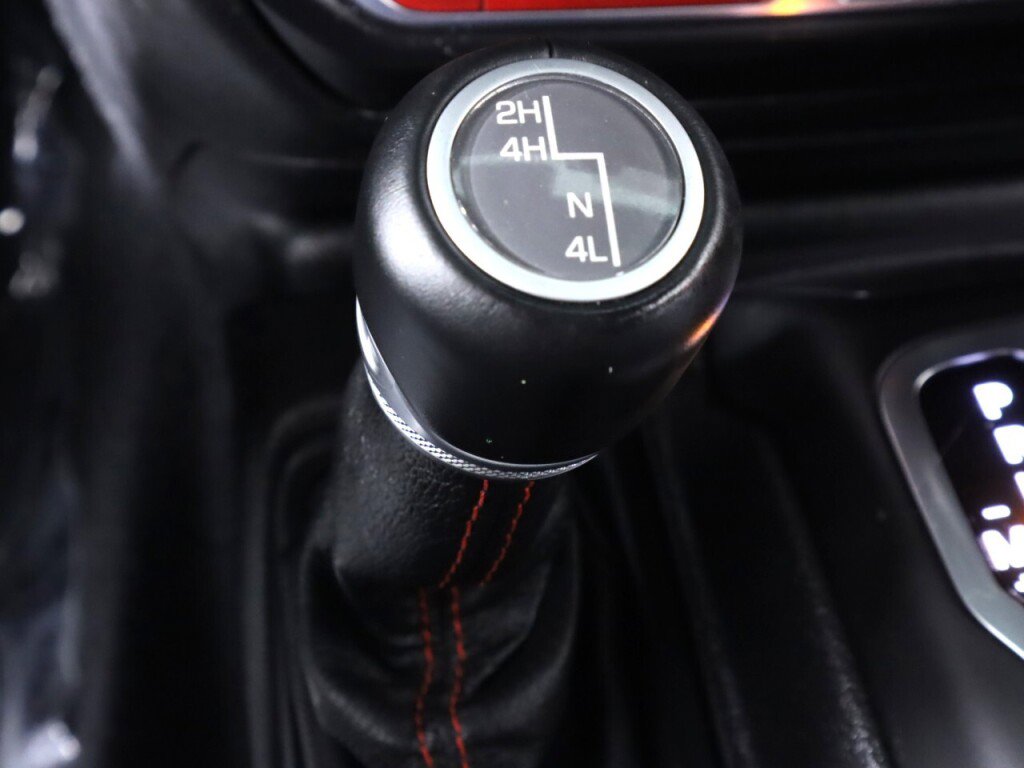 Used 2020 Jeep Gladiator Rubicon AWD/4WD image 27