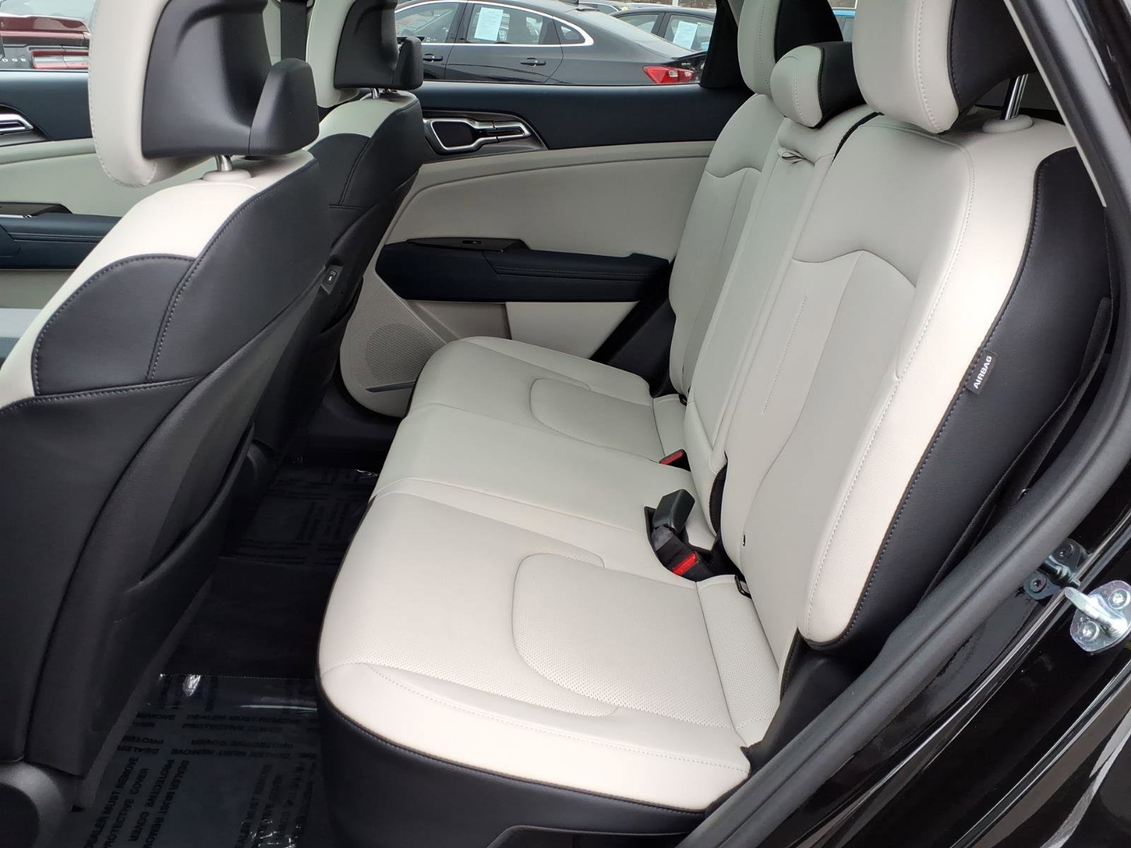 Used 2024 Kia Sportage EX w/ EX Premium Package image 8