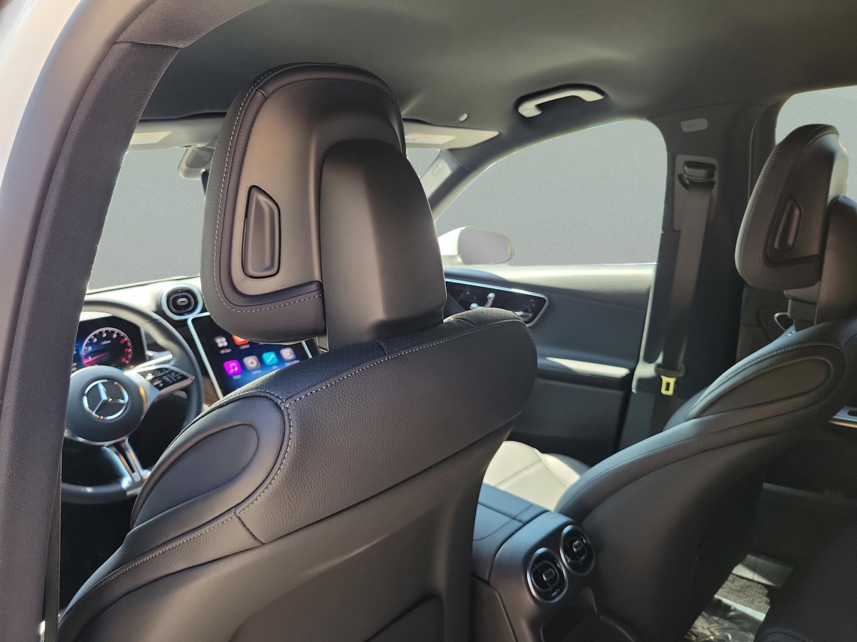 Certified 2026 Mercedes-Benz GLC 300 image 7