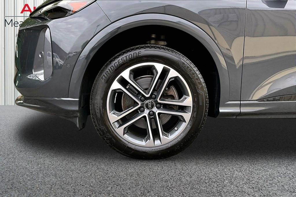 Used 2025 Audi Q5 Premium w/ Convenience Package AWD/4WD image 34