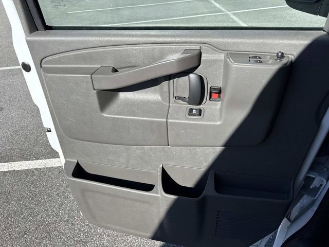 Used 2024 GMC Savana 2500 w/ Driver Convenience Package image 18