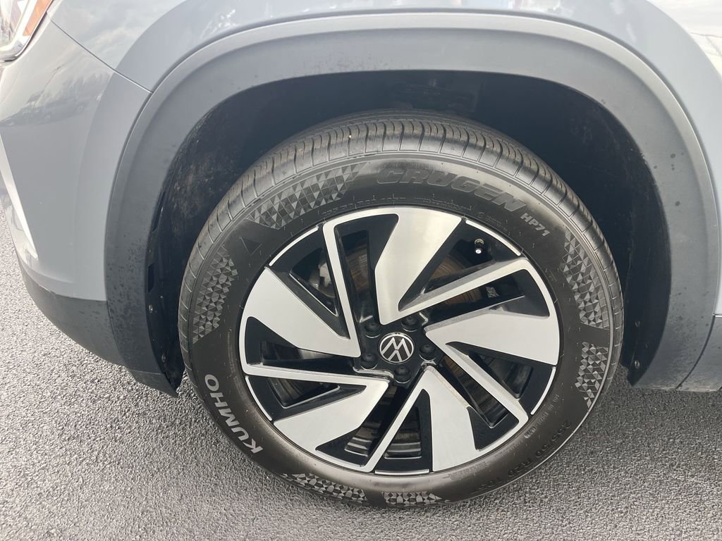 Used 2025 Volkswagen Atlas SEL image 16