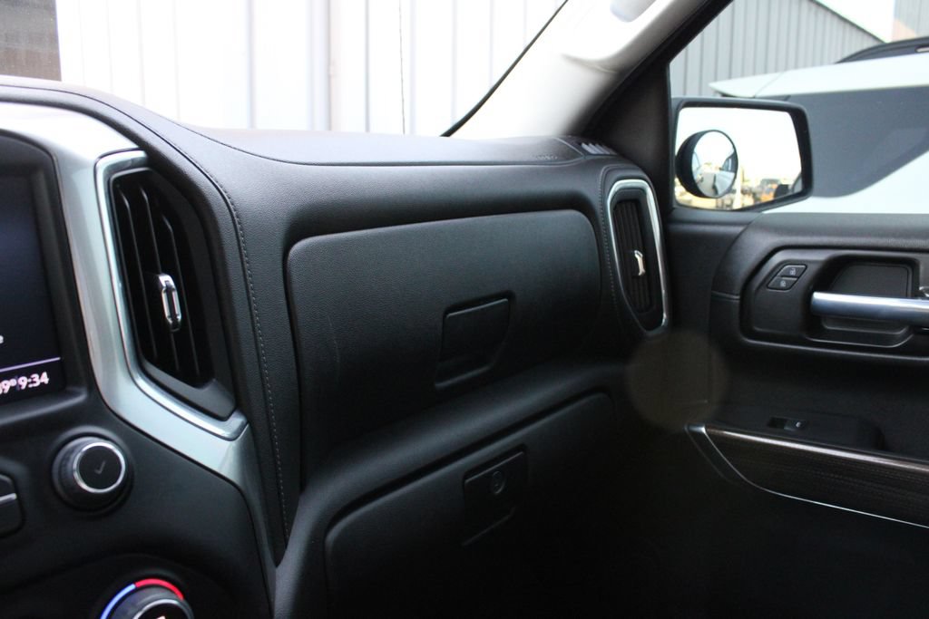 Used 2021 Chevrolet Silverado 1500 LT AWD/4WD image 18