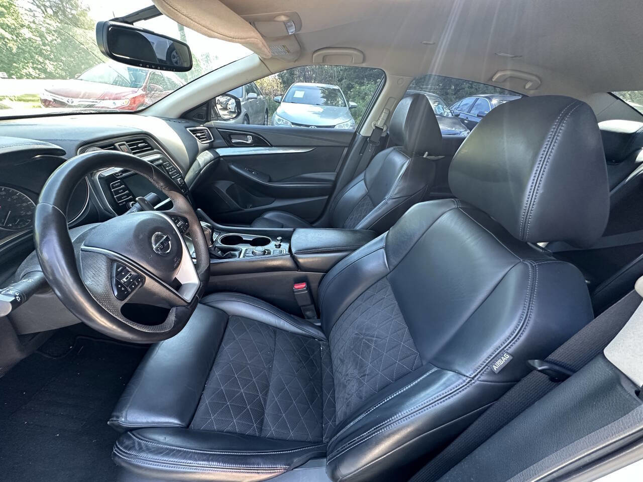 Used 2016 Nissan Maxima SR FWD image 9