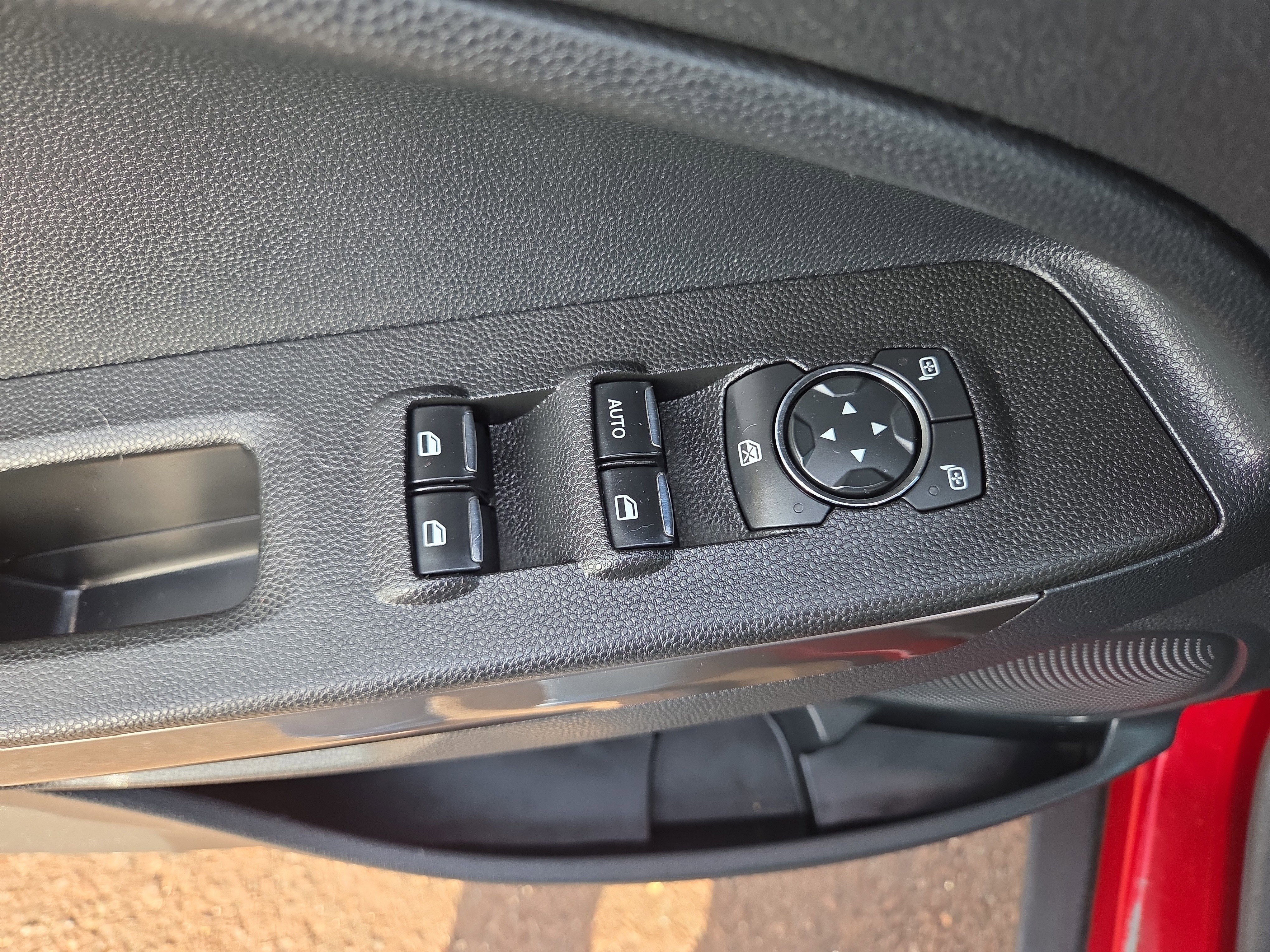 Used 2019 Ford EcoSport SE AWD/4WD image 29