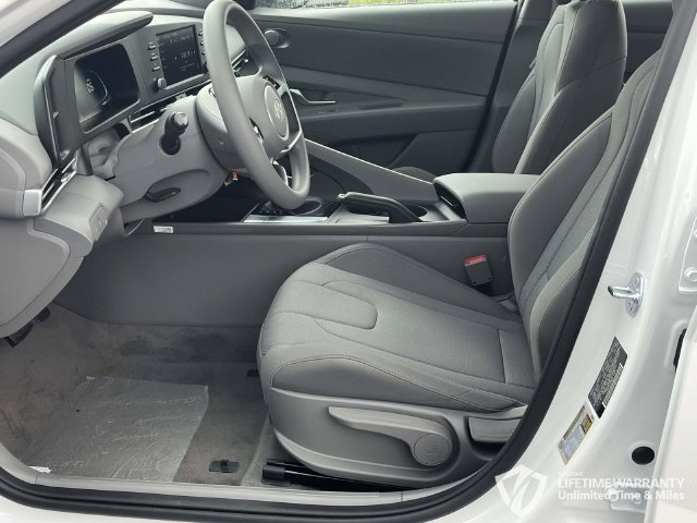 New 2026 Hyundai Elantra SE FWD image 10