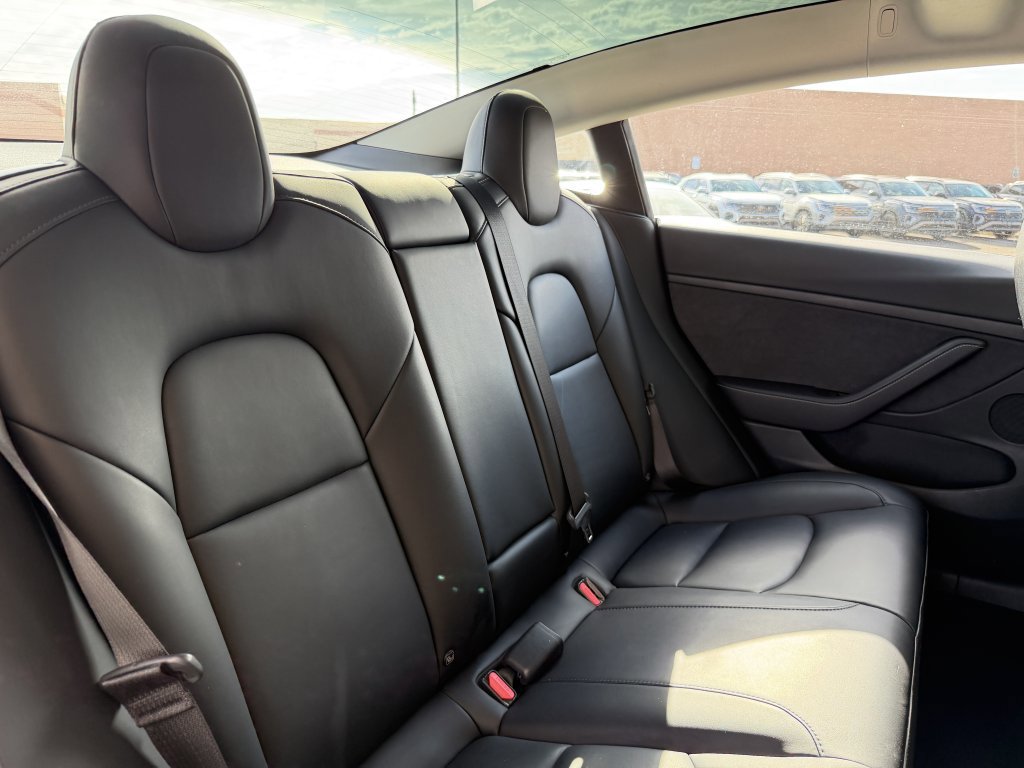 Used 2022 Tesla Model 3 image 40