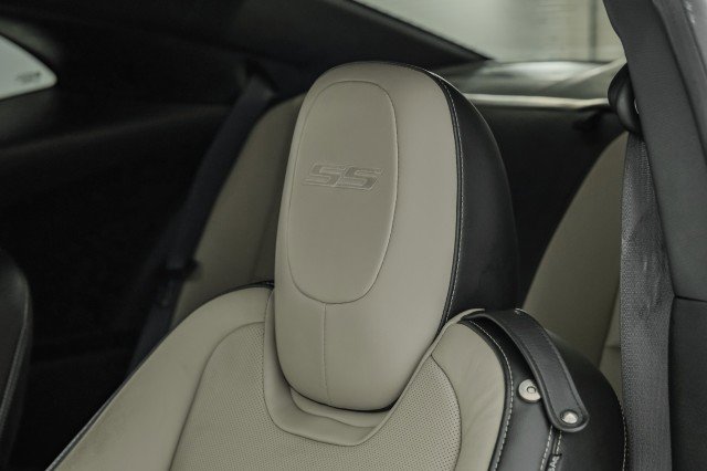 Used 2010 Chevrolet Camaro SS image 29