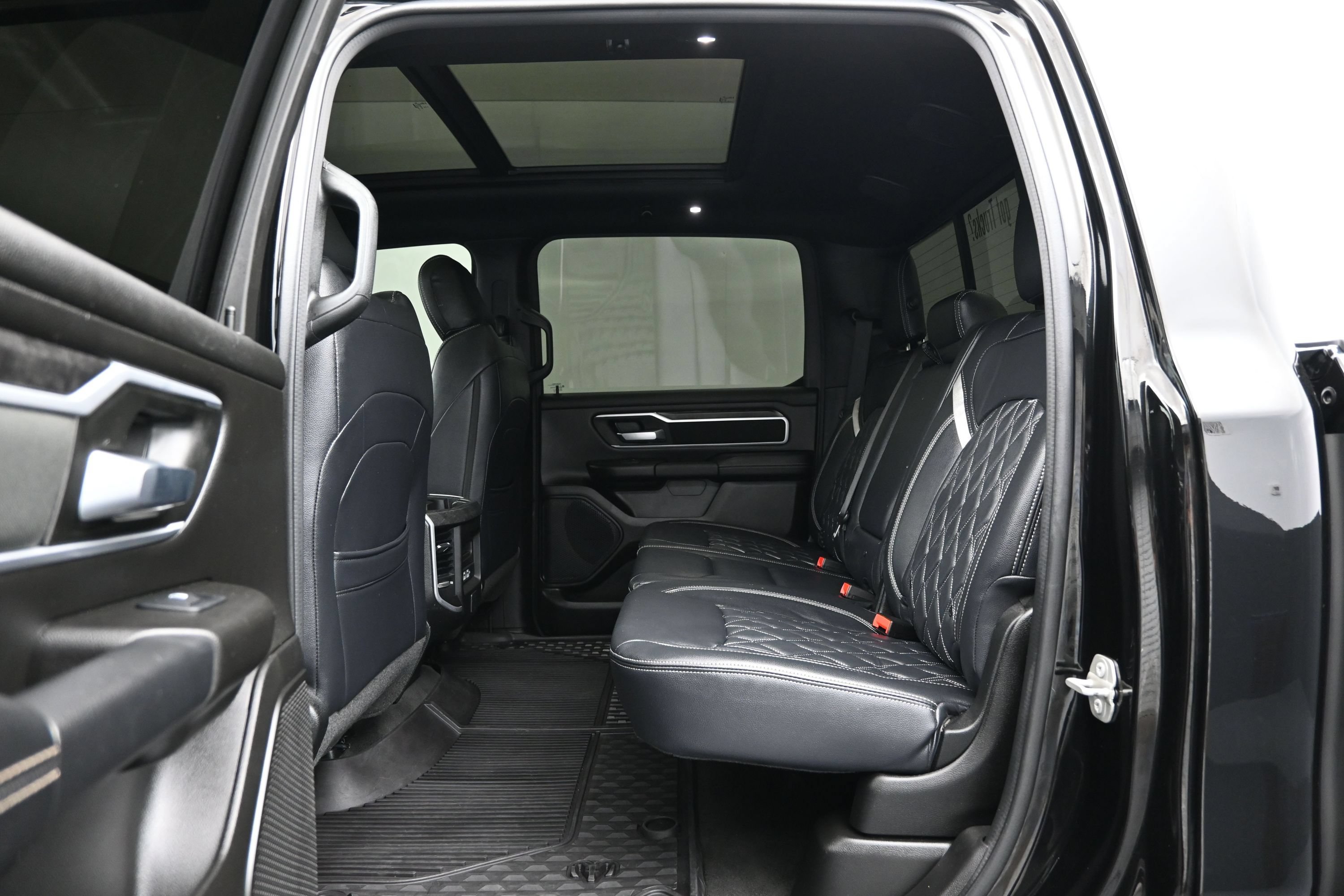 Used 2023 RAM 1500 Big Horn AWD/4WD image 11