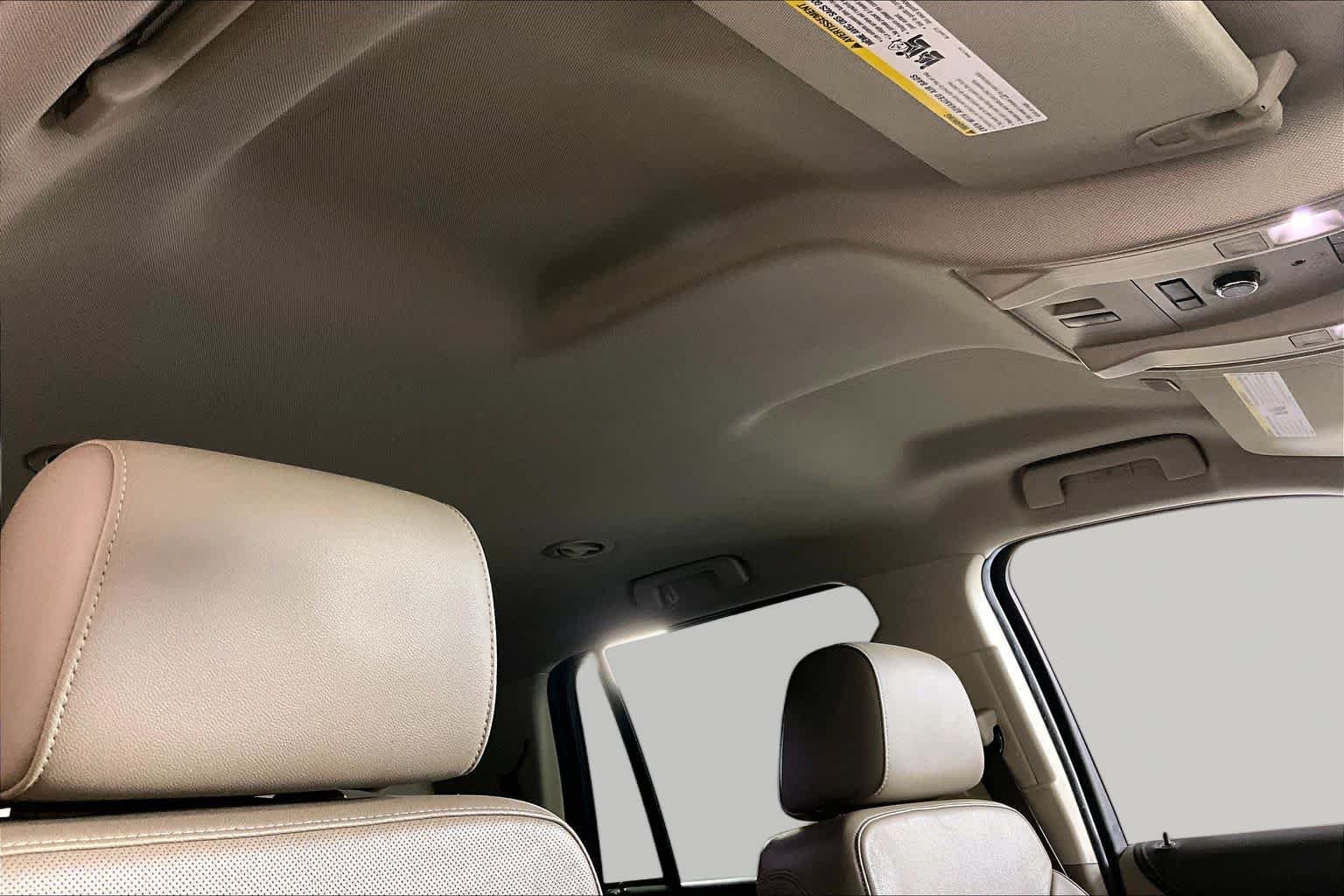 Used 2020 Chevrolet Tahoe Premier w/ Max Trailering Package AWD/4WD image 13