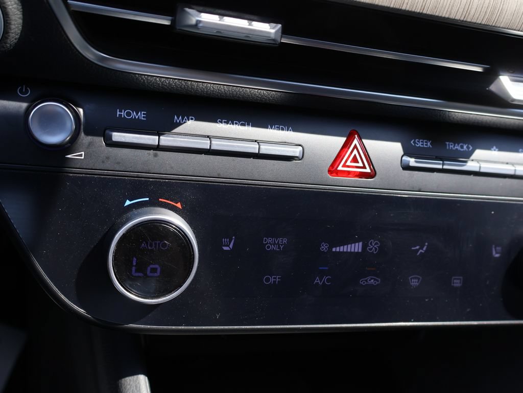 Used 2025 Hyundai Sonata SEL FWD image 28