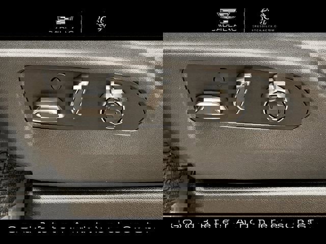 Used 2025 GMC Yukon Denali Ultimate image 25