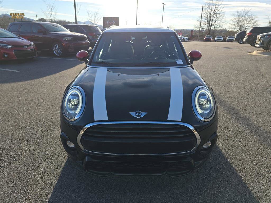 Used 2017 MINI Cooper 2-Door Hardtop image 8