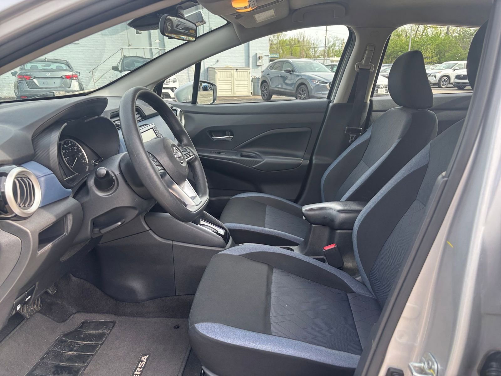 Used 2025 Nissan Versa SV image 24