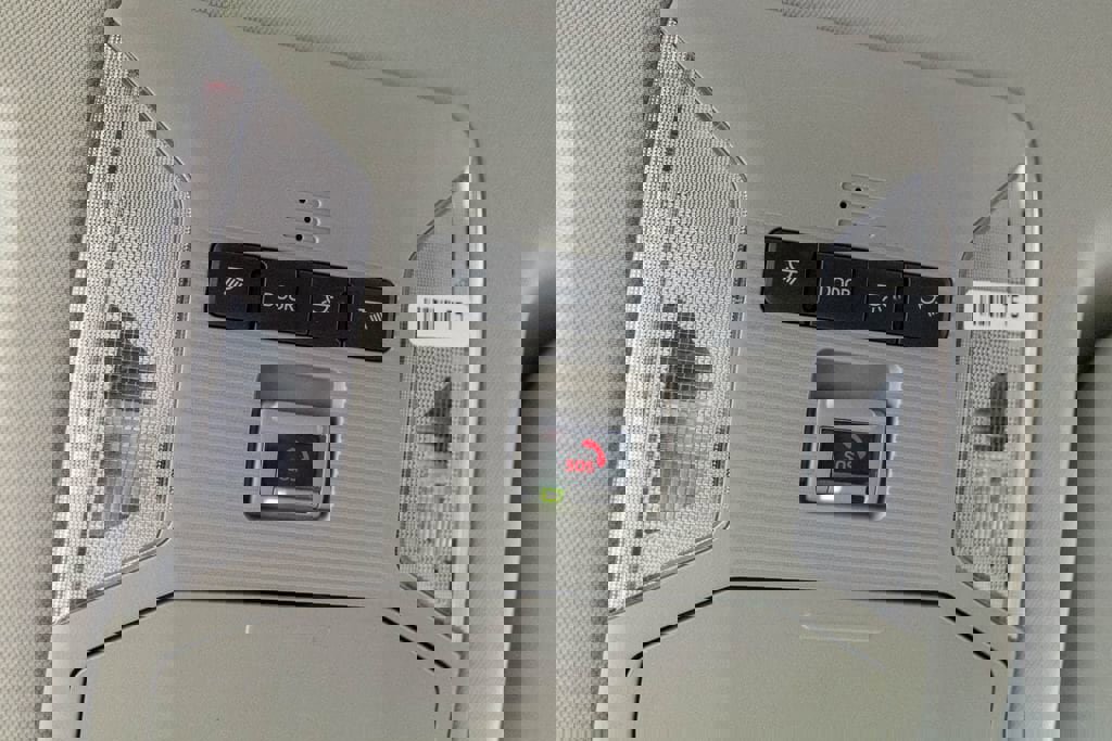 Used 2024 Toyota RAV4 LE AWD/4WD image 26