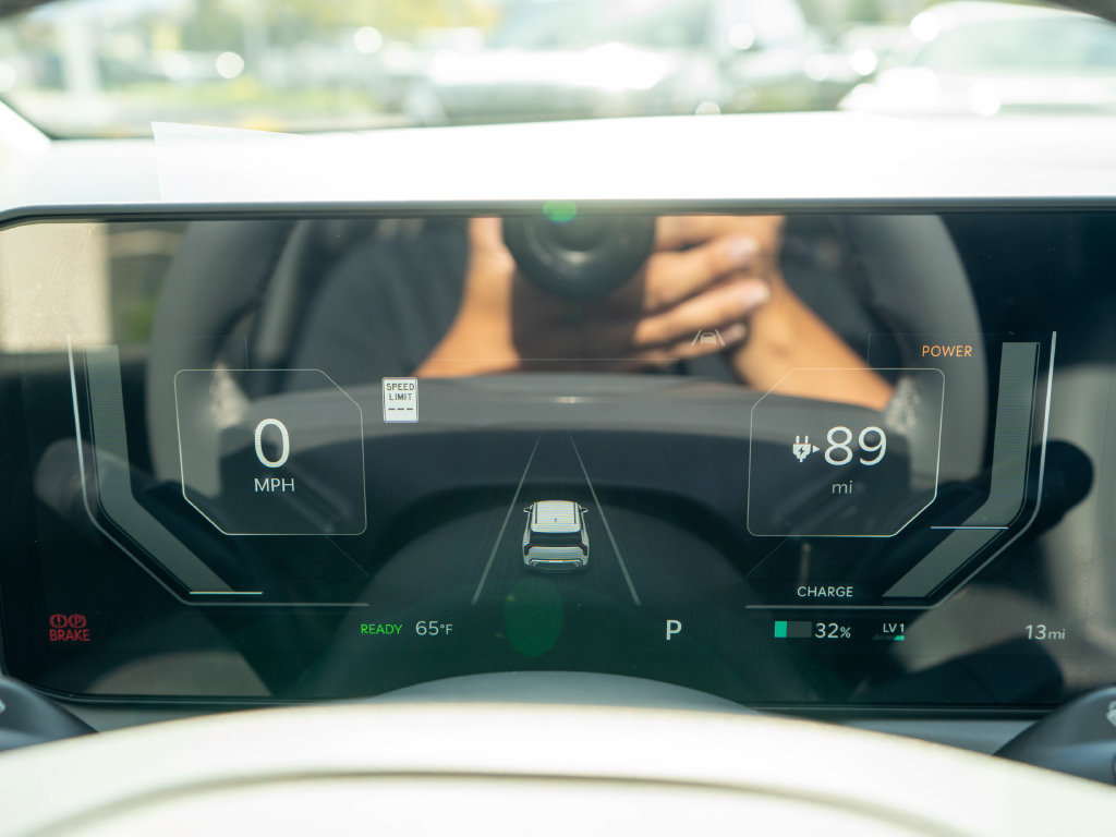 New 2027 Kia EV3 Wind FWD image 21