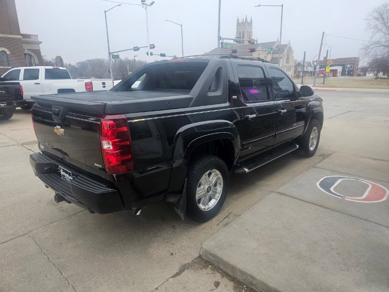 Used 2008 Chevrolet Avalanche LT AWD/4WD image 9