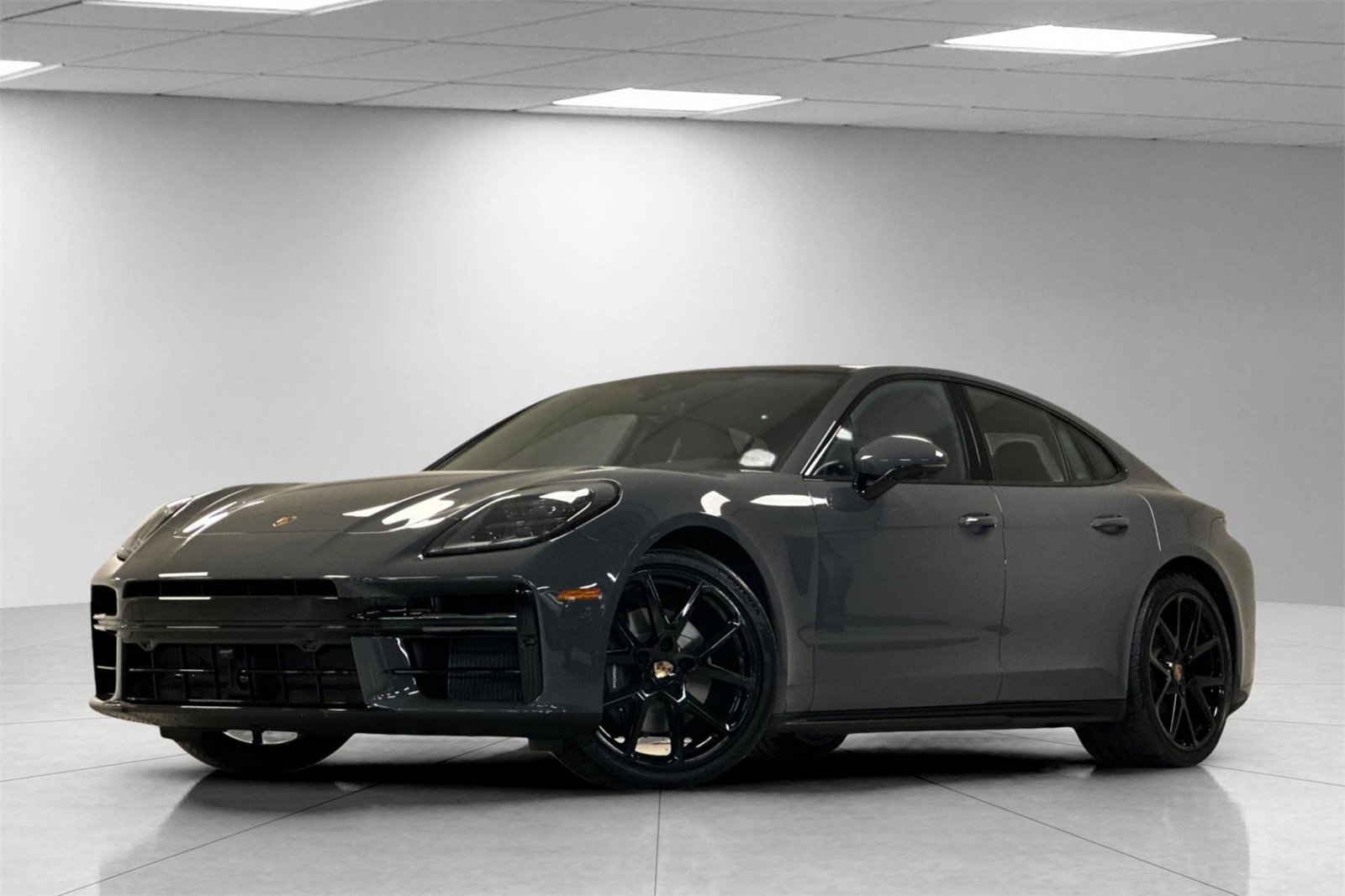 New 2025 Porsche Panamera