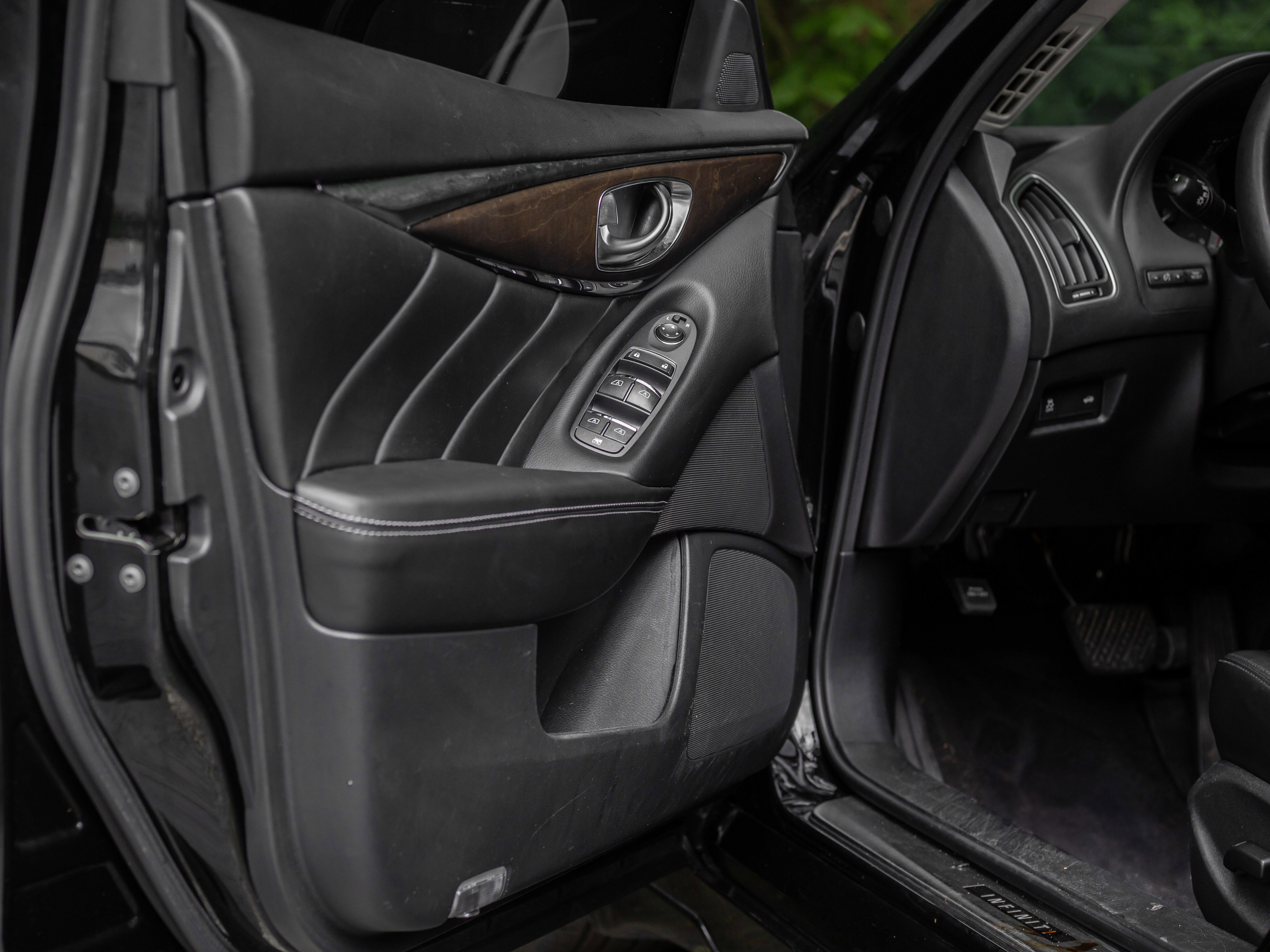 Used 2019 INFINITI Q50 Luxe w/ Essential Package (3.0T Luxe) image 16