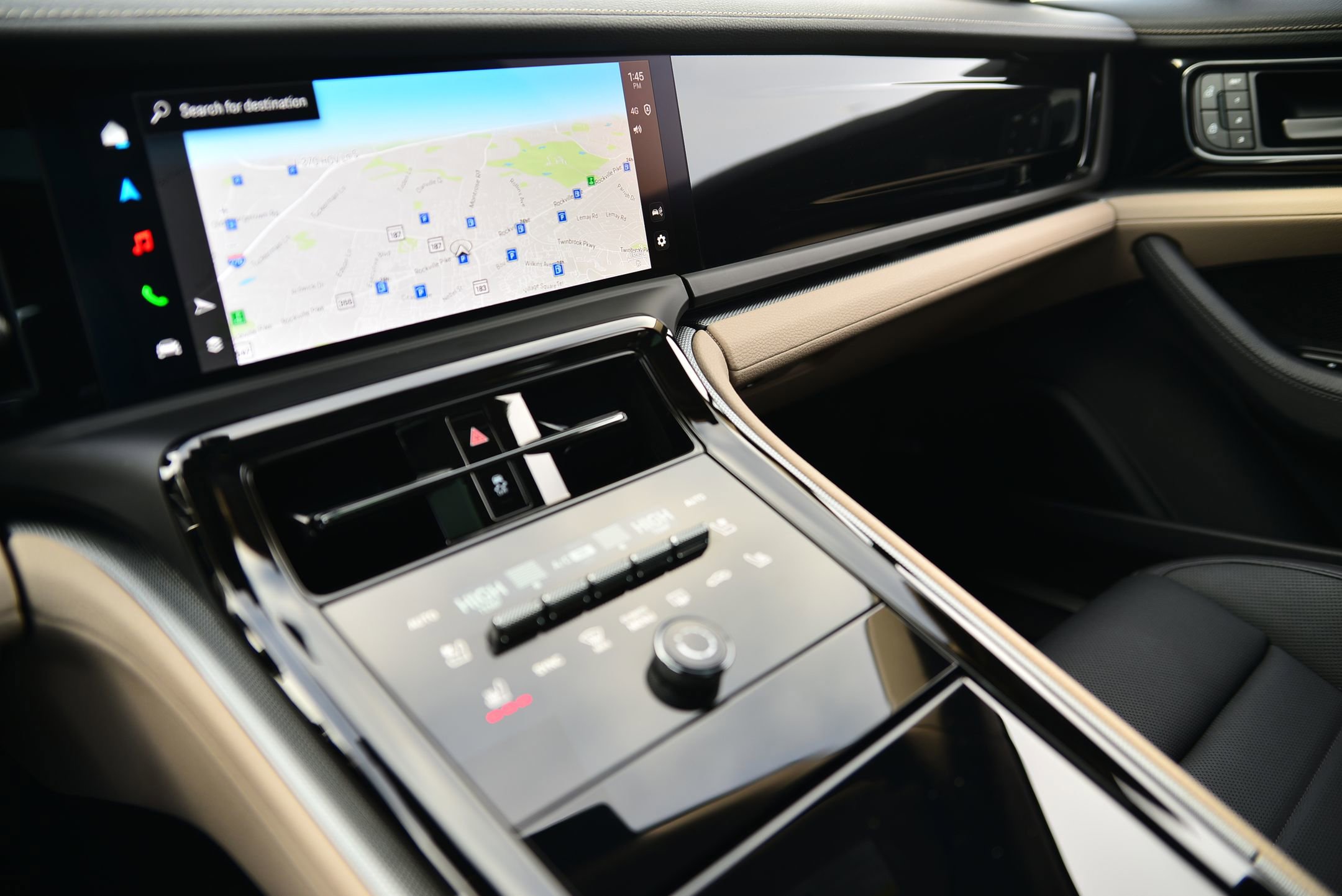 Certified 2024 Porsche Panamera 4 image 16