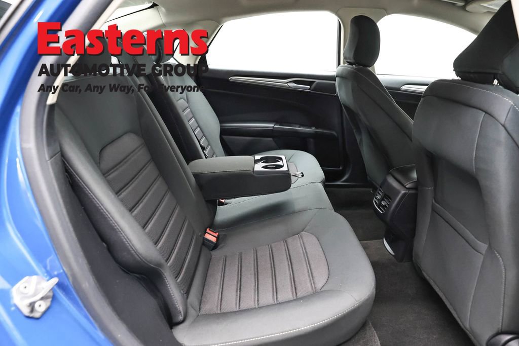 Used 2020 Ford Fusion SE FWD image 23