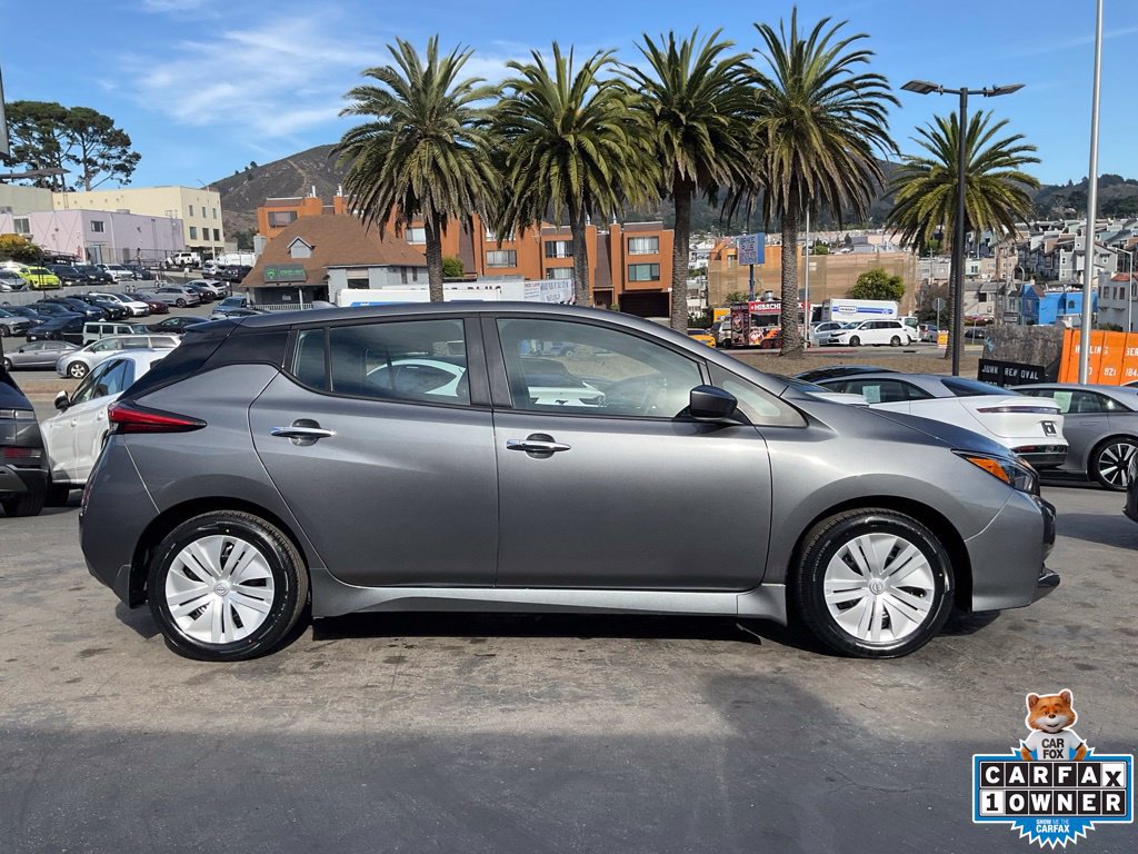 Used 2025 Nissan Leaf S FWD image 3