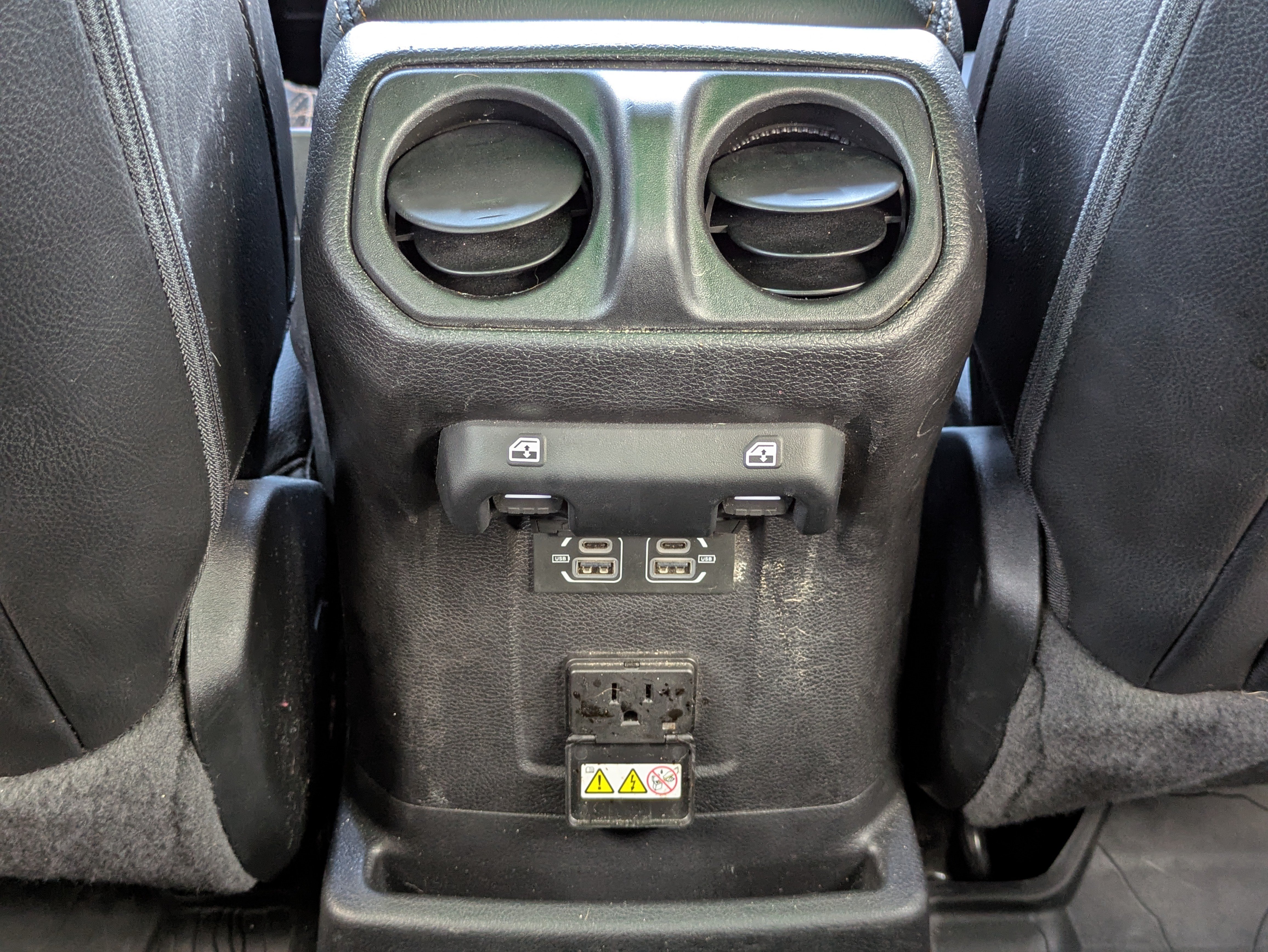 Used 2021 Jeep Wrangler Unlimited Sahara AWD/4WD image 34