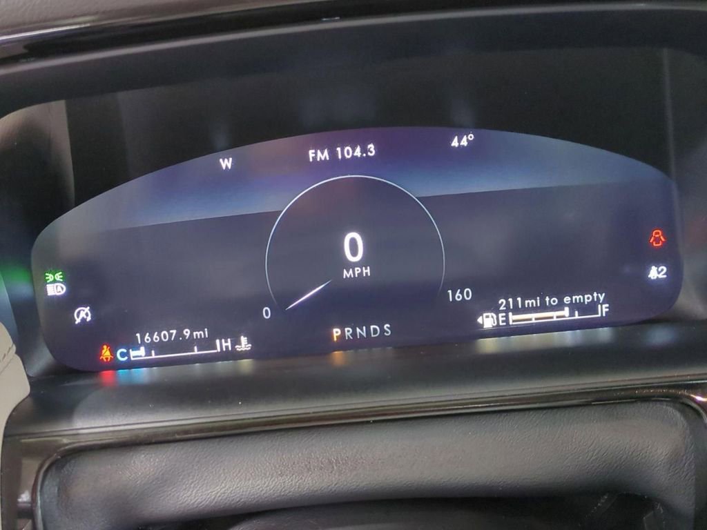 Certified 2023 Lincoln Nautilus Reserve image 18