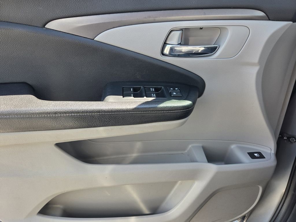 Used 2017 Honda Ridgeline RTL image 26