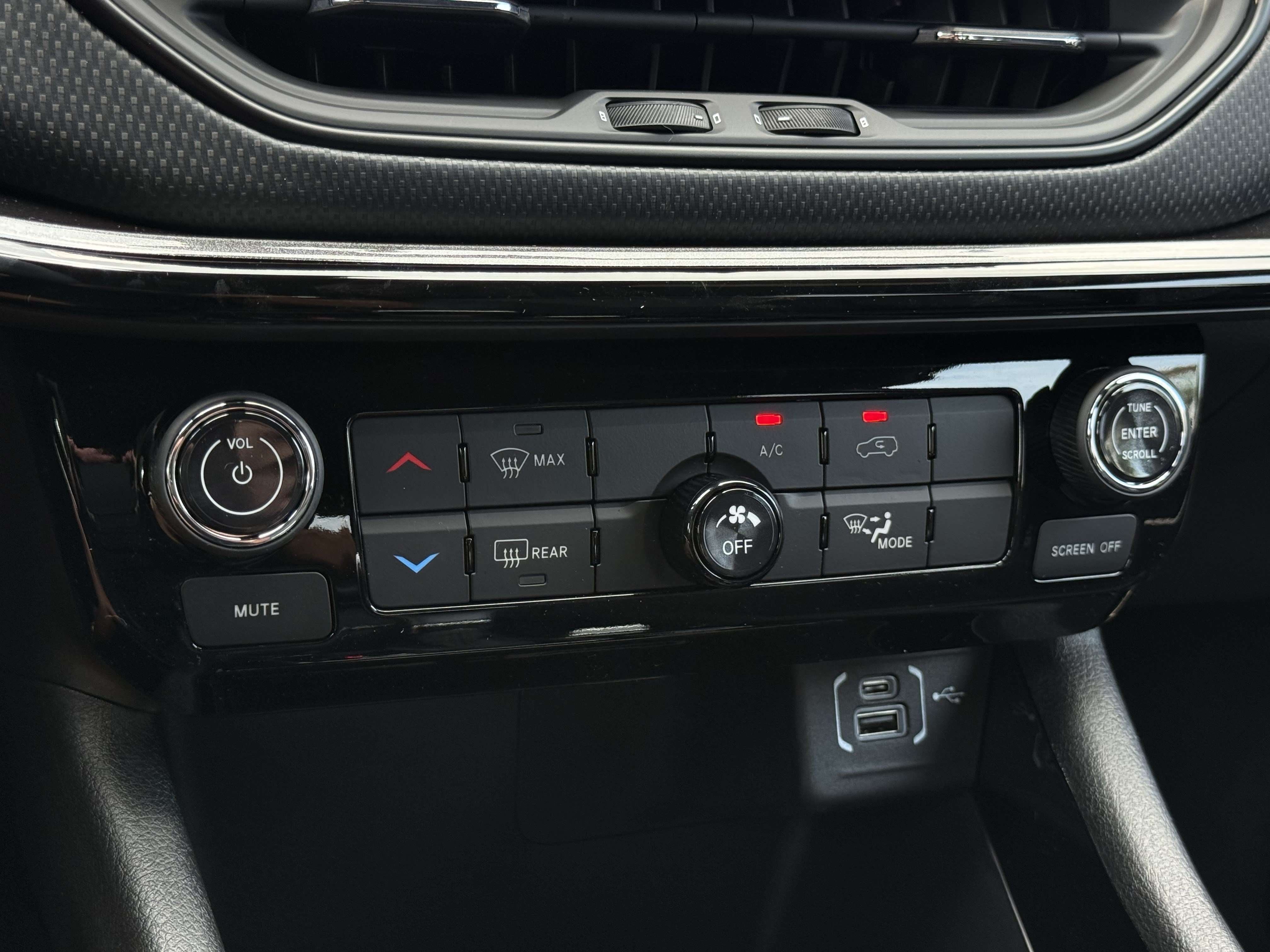 New 2026 Jeep Compass Latitude AWD/4WD image 27