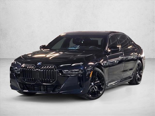 Used 2025 BMW i7 xDrive60 image 1