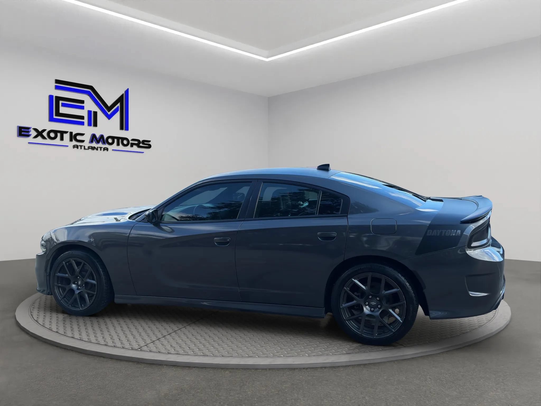 Used 2019 Dodge Charger R/T w/ Daytona Edition Group RWD image 3