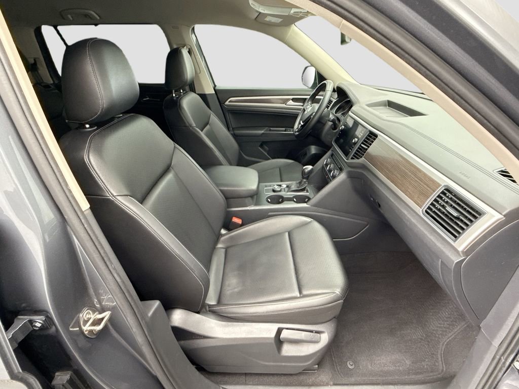 Used 2019 Volkswagen Atlas SE w/ Towing Package image 18