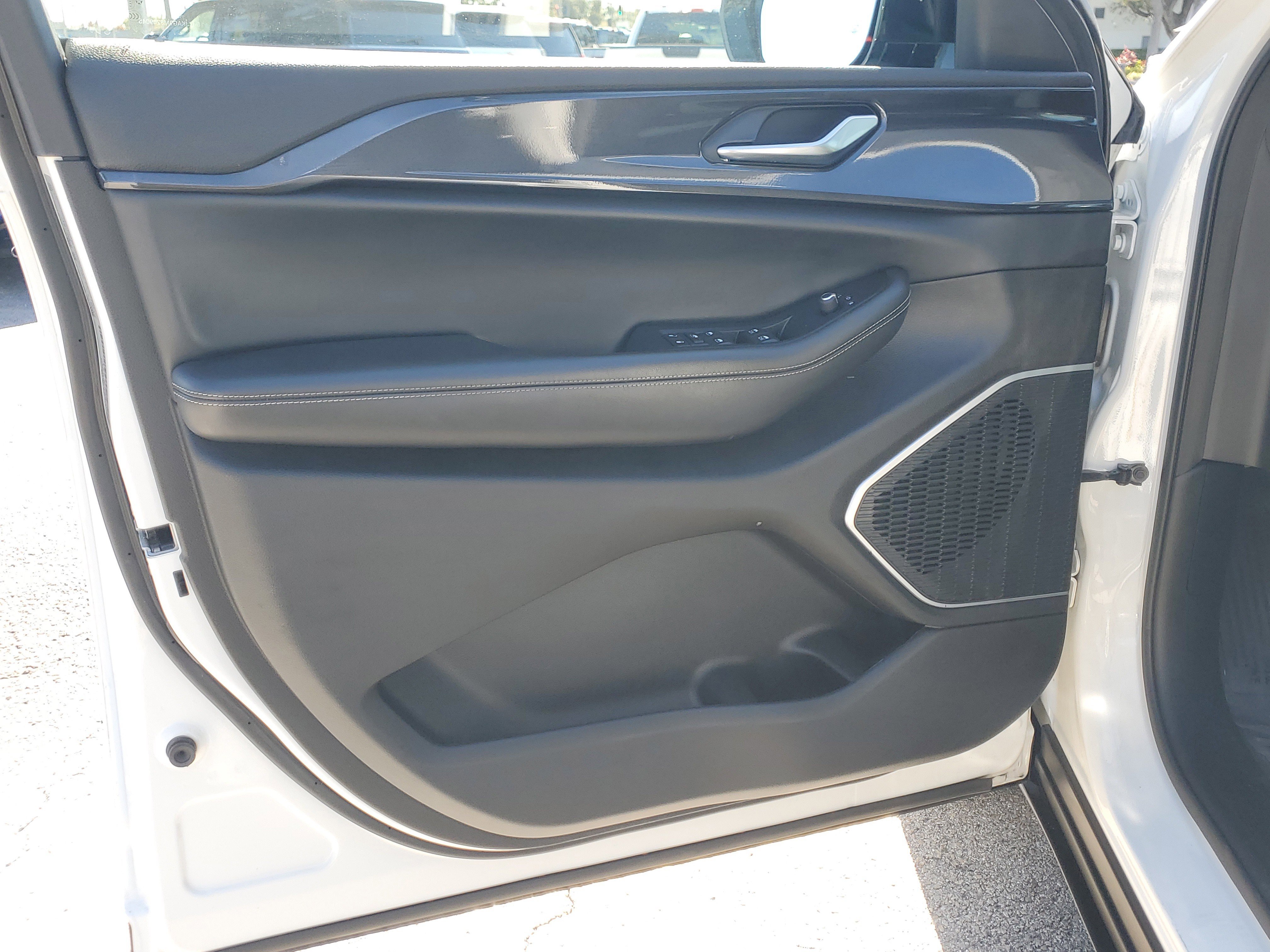 Used 2021 Jeep Grand Cherokee L Laredo image 19