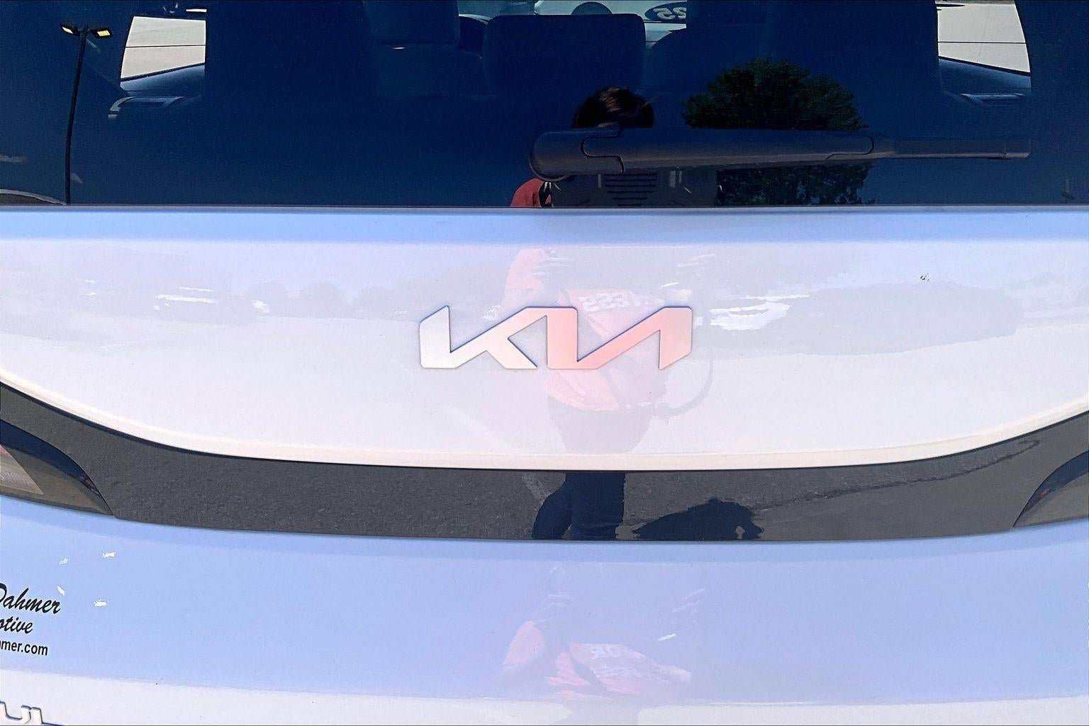 Used 2025 Kia Soul LX FWD image 24