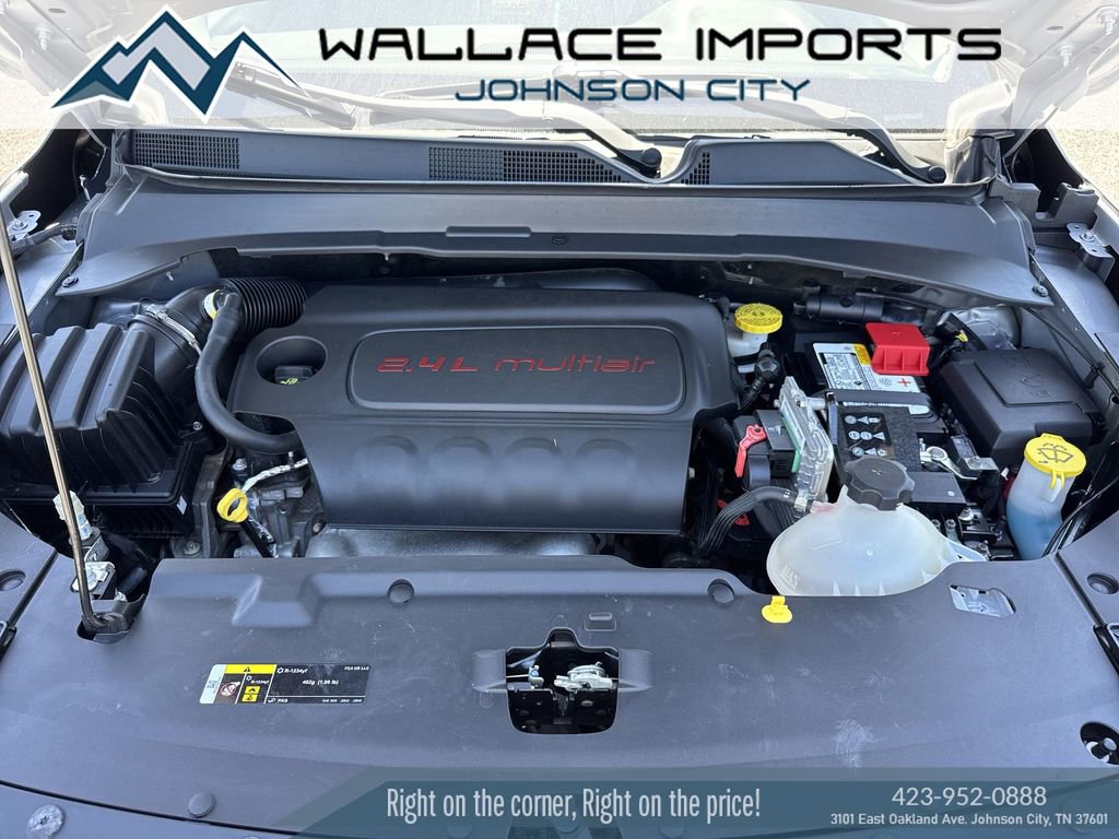 Used 2022 Jeep Compass Latitude w/ Sun and Sound Group AWD/4WD image 44
