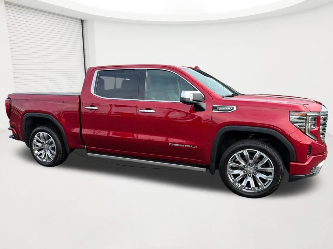 Used 2024 GMC Sierra 1500 Denali w/ Denali Reserve Package AWD/4WD image 4