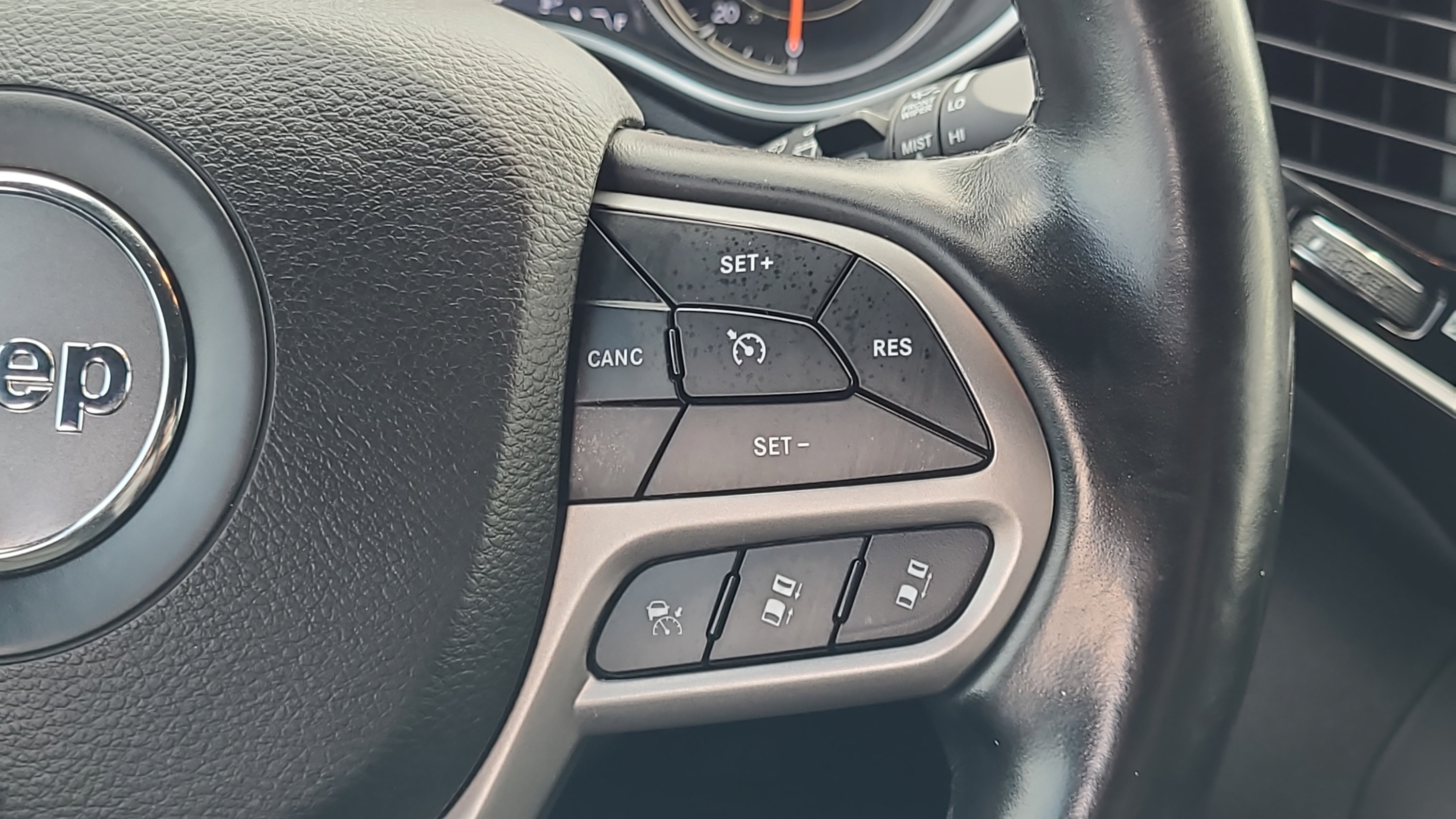 Used 2021 Jeep Cherokee High Altitude AWD/4WD image 13