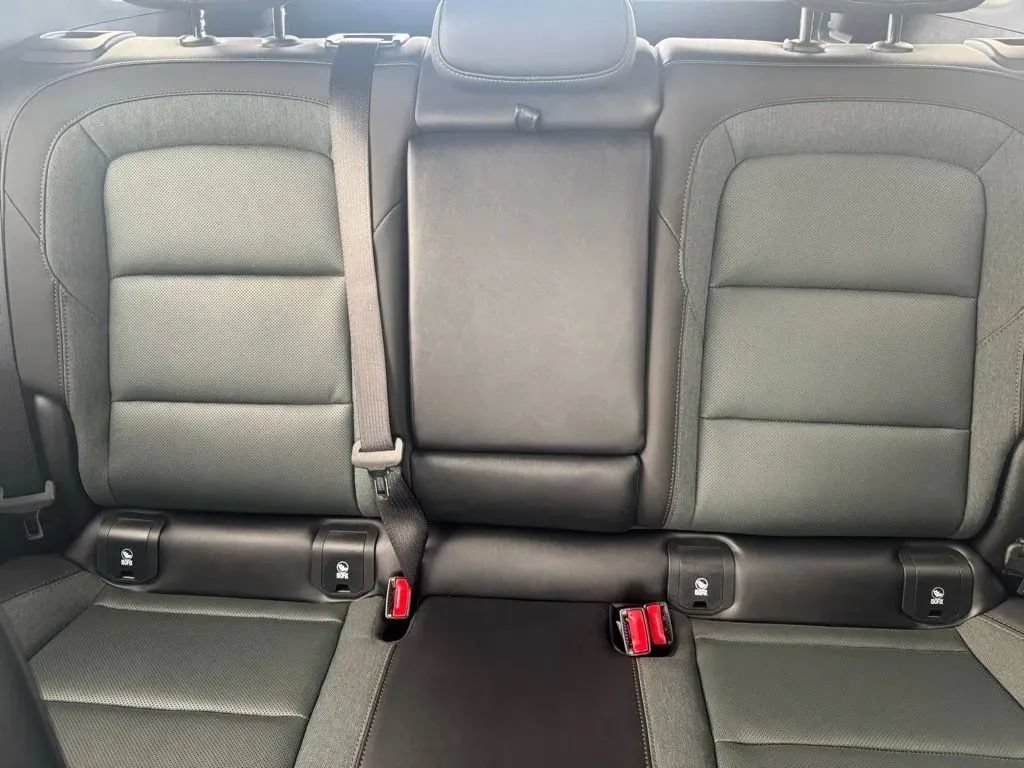 New 2026 GMC Terrain AT4 w/ Convenience Package III AWD/4WD image 17