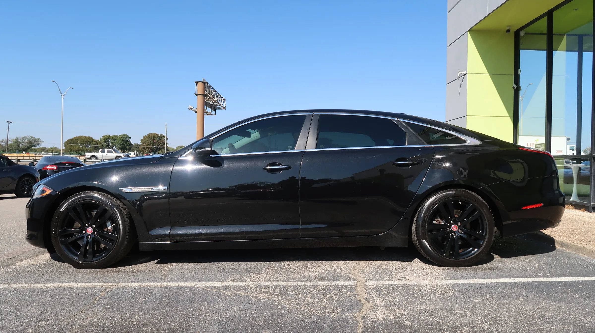 Used 2017 Jaguar XJ L Portfolio AWD/4WD image 7