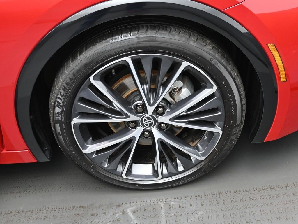 Used 2025 Toyota Prius XLE image 35