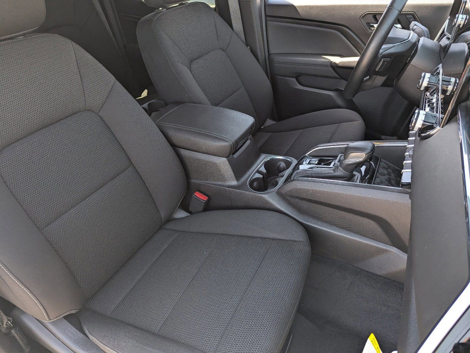 Used 2025 GMC Canyon Elevation image 11