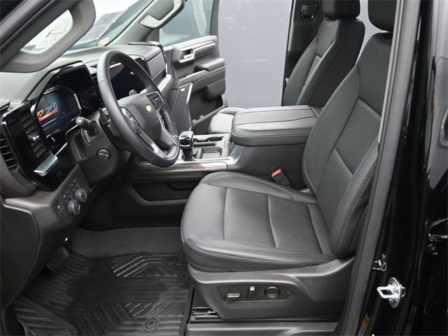 Used 2025 Chevrolet Silverado 1500 LTZ w/ LTZ Premium Package image 10