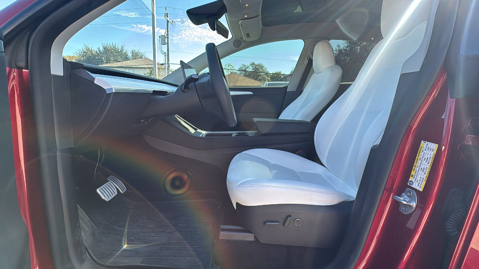 Used 2024 Tesla Model Y Performance image 9