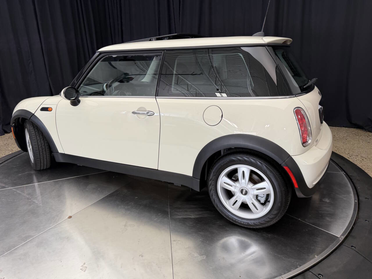Used 2006 MINI Cooper Hardtop image 10