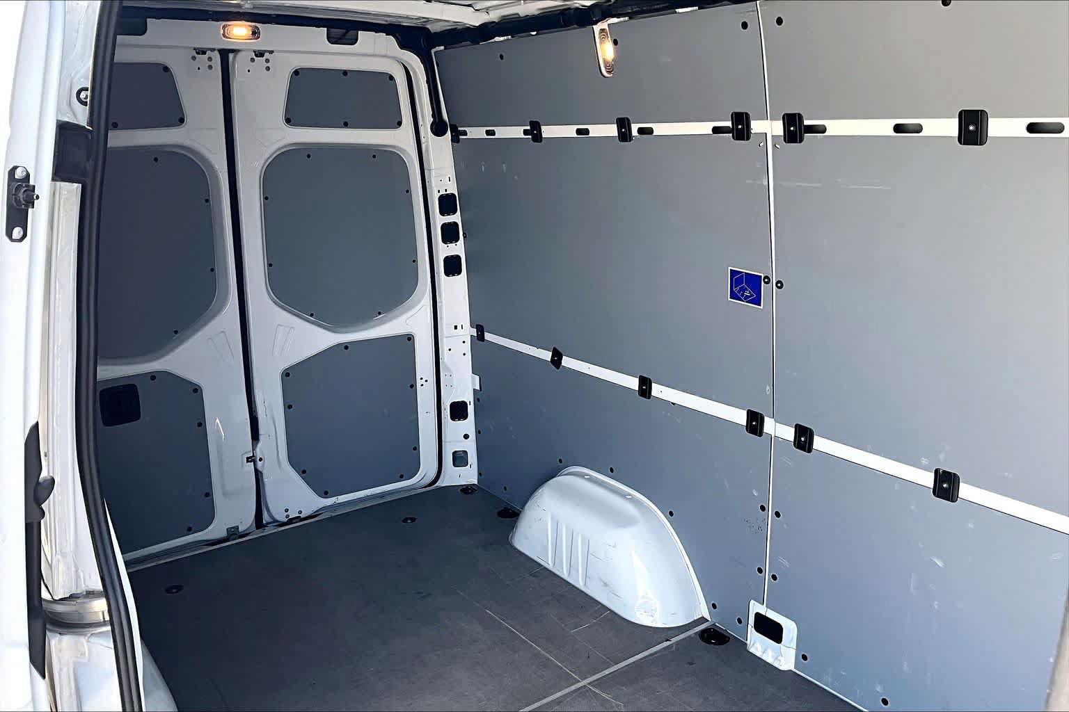 Used 2025 Mercedes-Benz Sprinter 2500 image 24