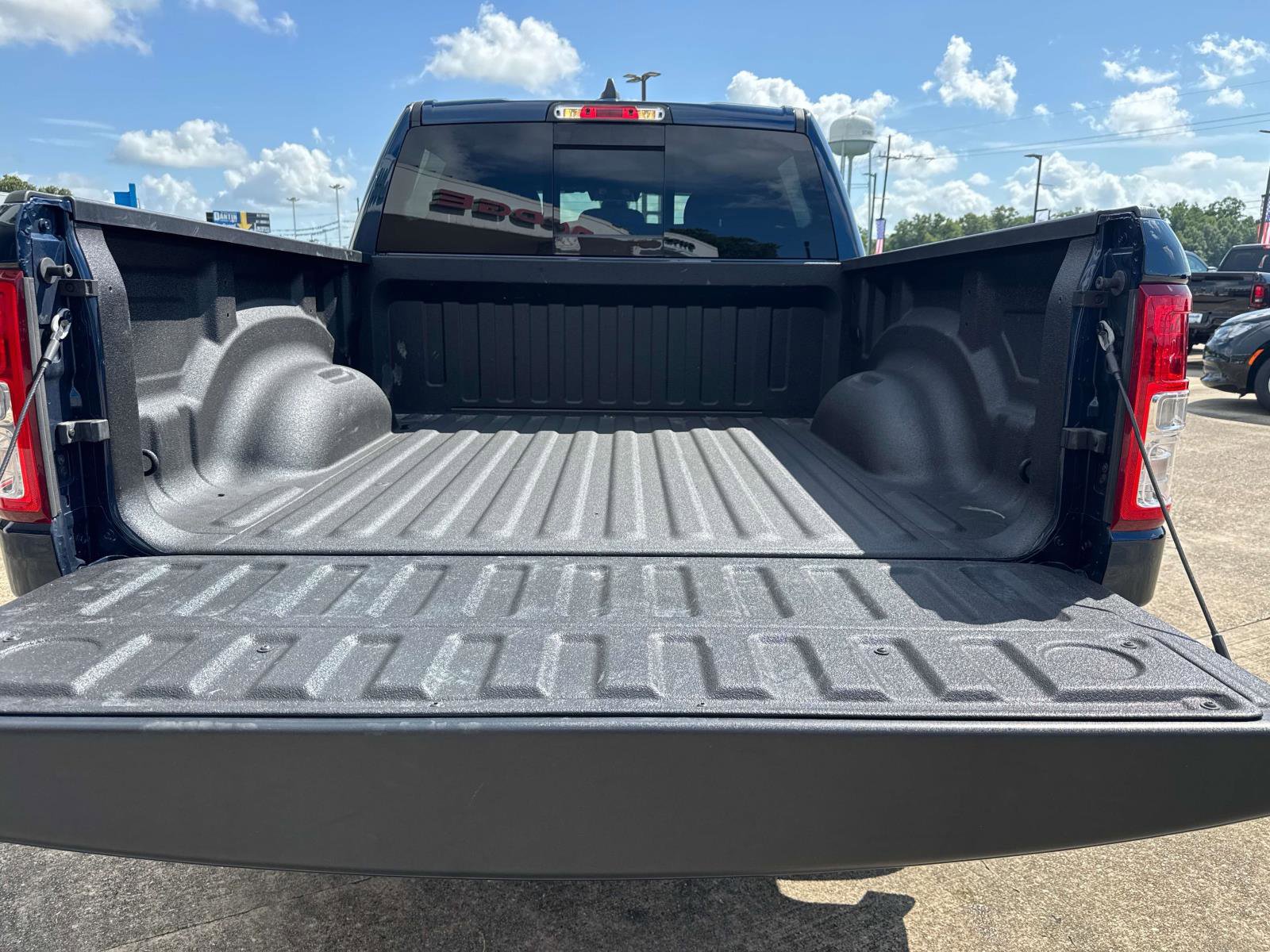 Used 2024 RAM 1500 Big Horn image 8